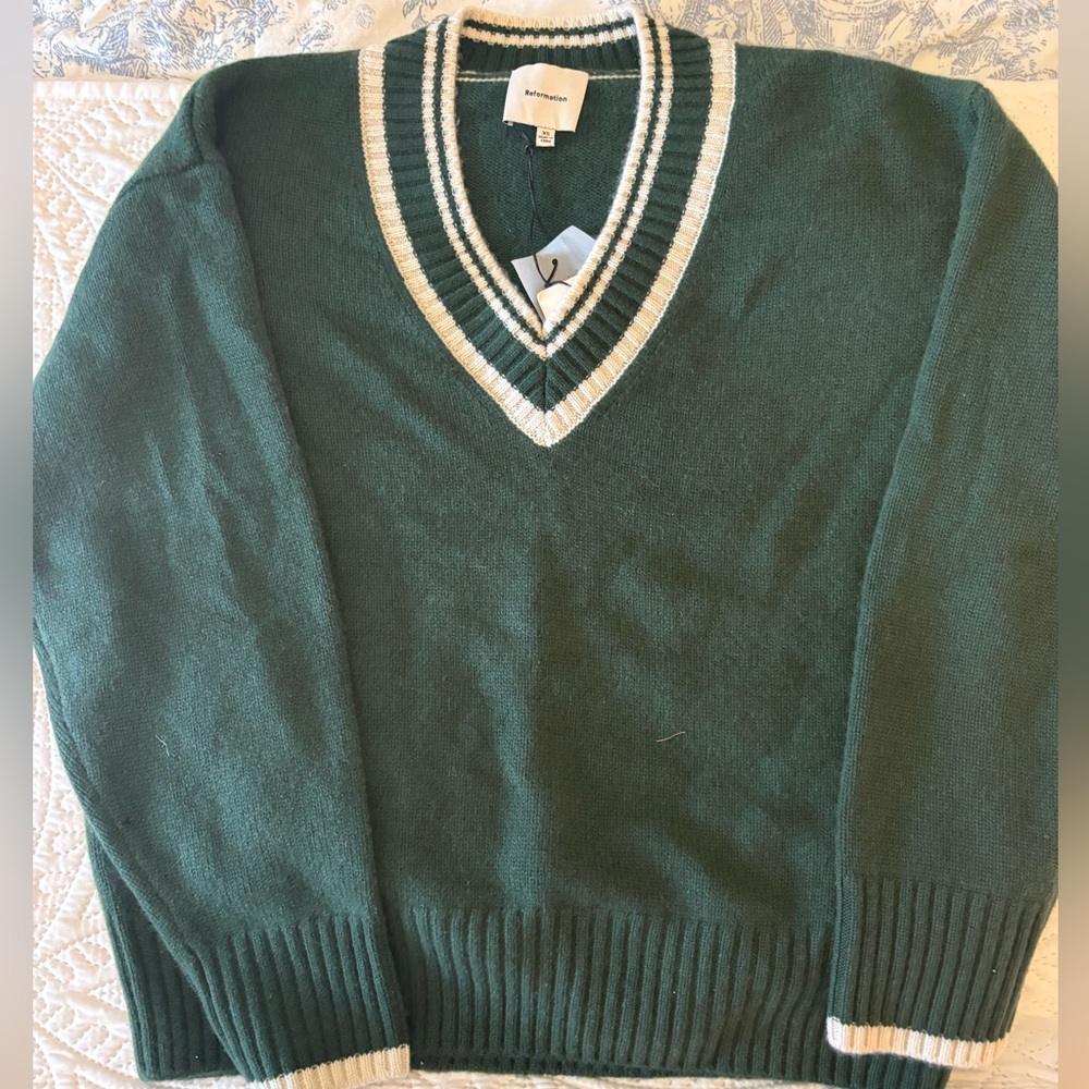 Reformation Jadey Cashmere Oversized V-Neck Sweater